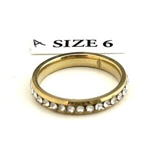 Gold Tone Ring with clear rhinestones, Size 6 Unisex